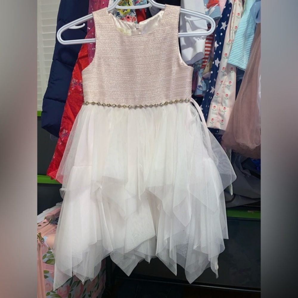 Beautiful Dress Perfect for any formal or casual occasion